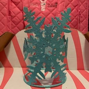 Pink zebra blue snow flake shade